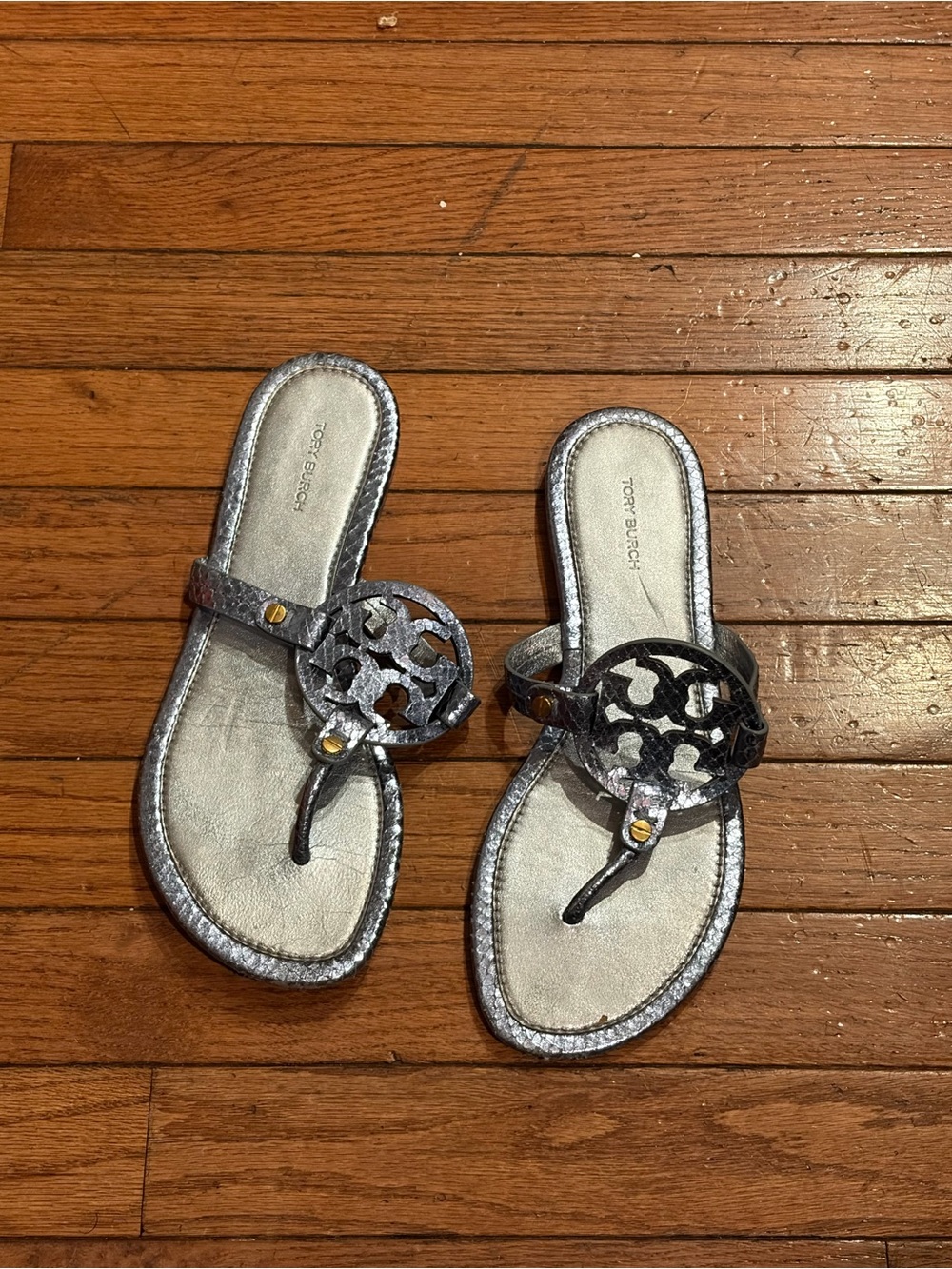 Tory Burch Metallic sky blue Logo Thong Sandals size 8 - Picture 1 of 7